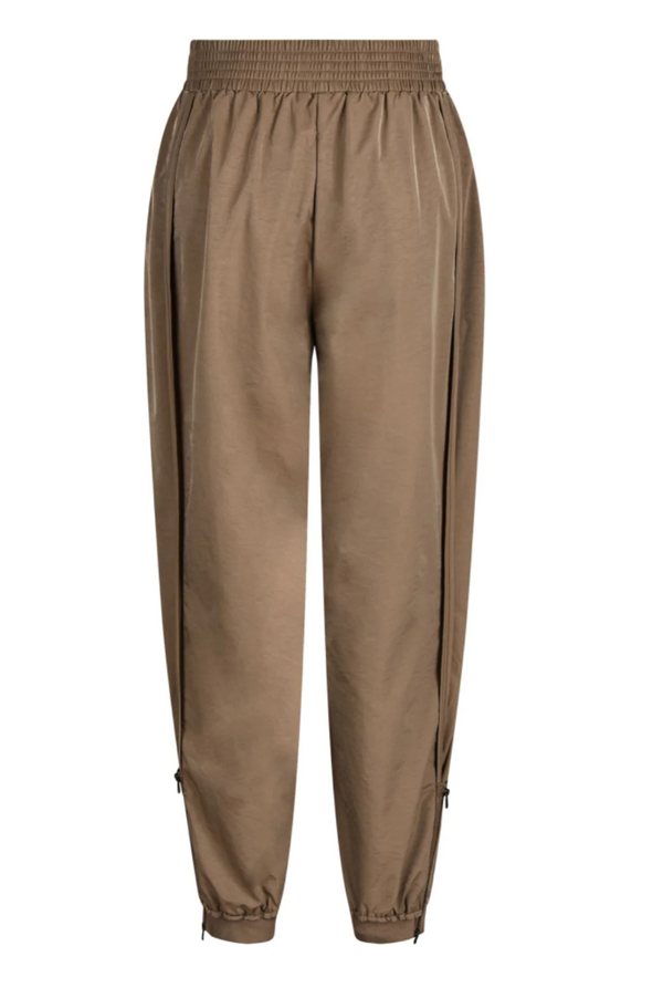Molle go dark camel trousers
