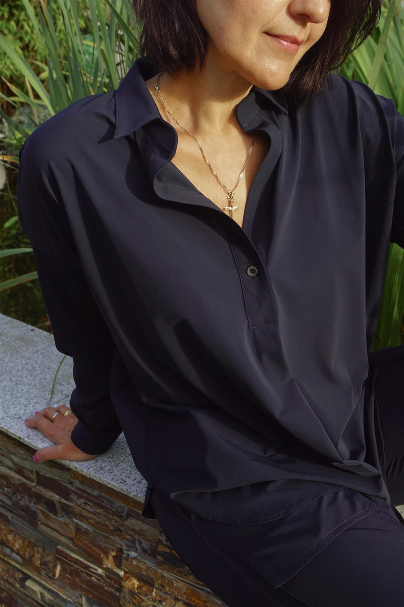 Magda blouse black